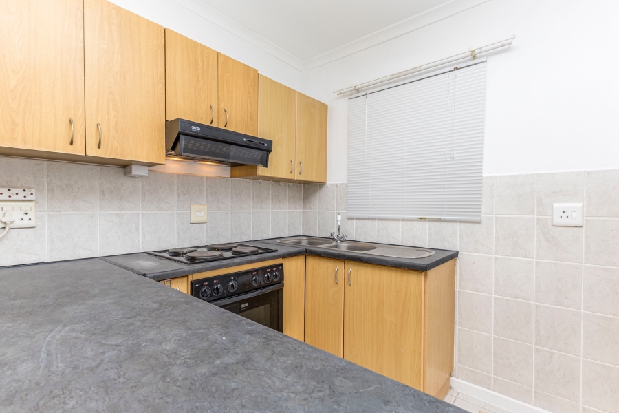 2 Bedroom Property for Sale in Whispering Pines Western Cape